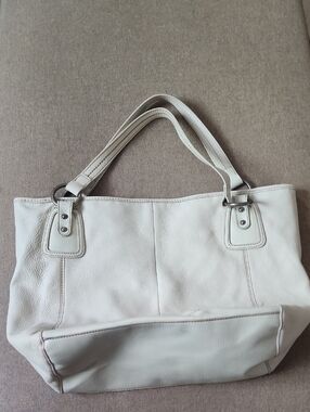 The Sak White/ Creamy Leather Double-Handle Tote